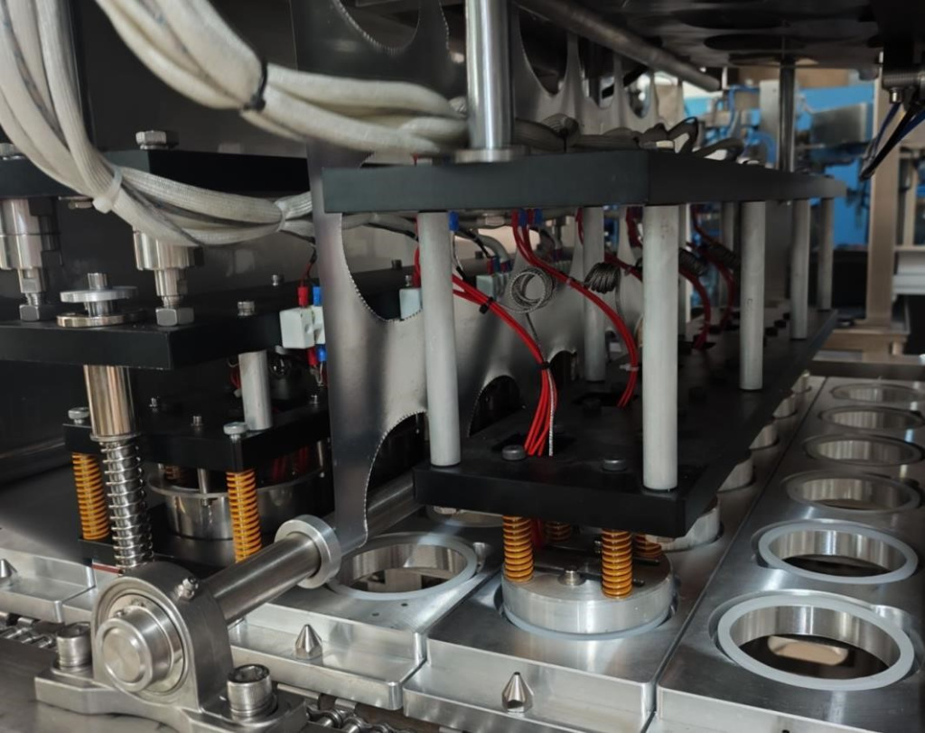 Автоматический станок для запайки стаканов платинкой RF-2GS