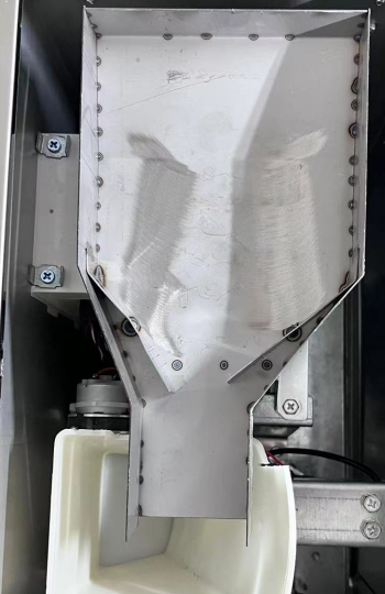 Вертикальный станок для упаковки сыпучих продуктов в 3-х шовный пакет DZD-220B