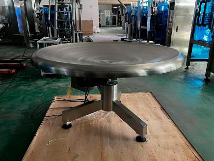 Линия для упаковки лотков с овощами в пакет-подушку UPB-600