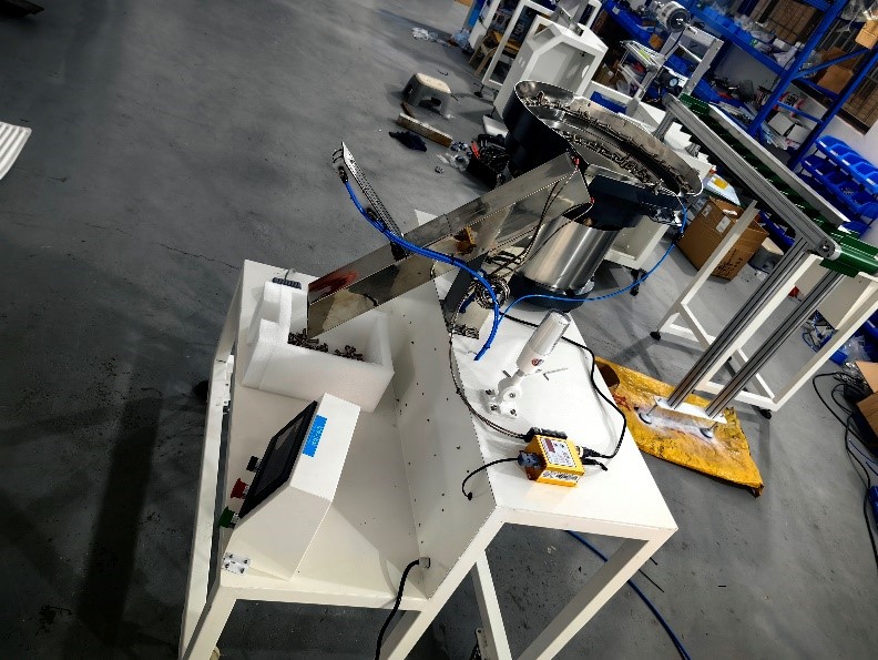 Счётно-фасовочная машина для подсчета метизов TY-1000