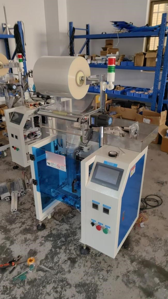 Счетно-фасовочная машина для упаковки метизов TY-320-2P-PD