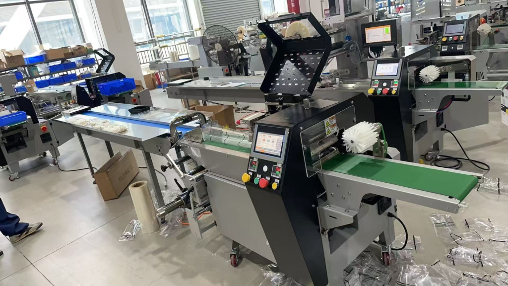 Оборудование для сортировки и упаковки палочек в пакет-подушку YS420