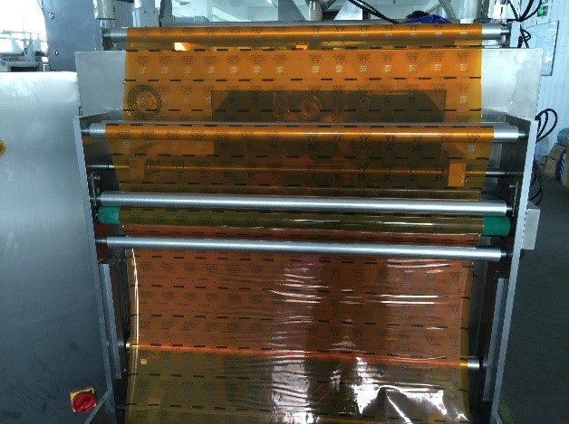 Многопоточный станок для упаковки жидкой продукции в саше DXDO-J500E