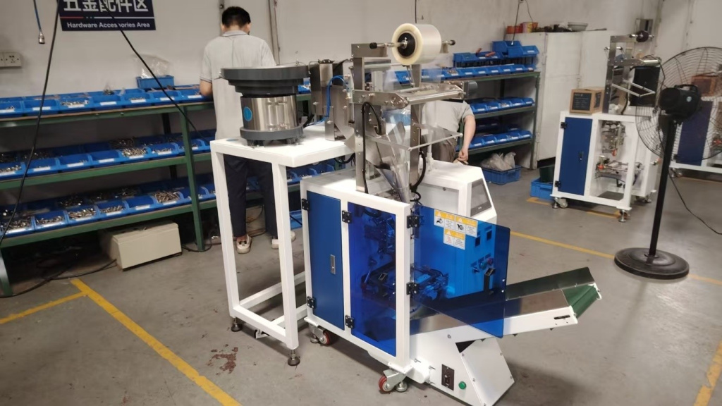 Счетно-фасовочная машина для упаковки метизов LS300