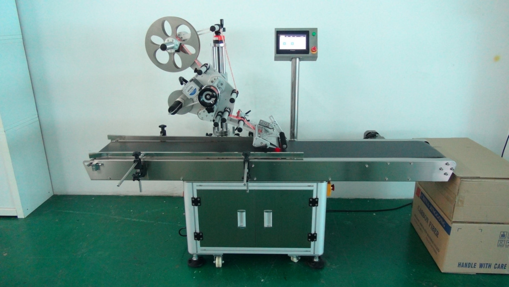 Станок для упаковки продукции в пакет-подушку SK-HX25