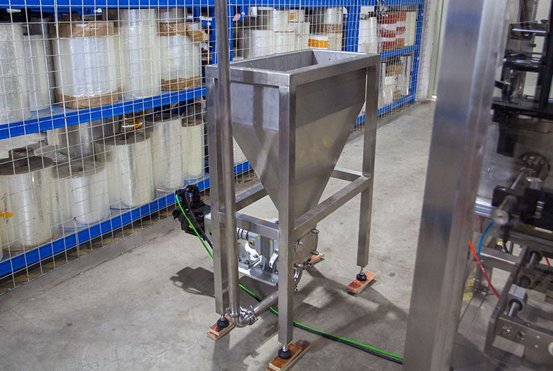 Автоматическая упаковочная машина для жидких продуктов LD-520L