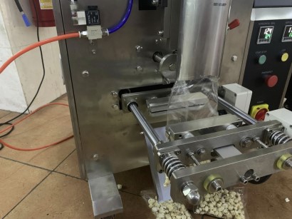 Станок для фасовки и упаковки сыпучих продуктов в пакет-подушку ATM-380C