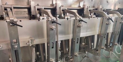 Автоматическая линия для формирования и запечатывания дой-пак пакетов HC-180S