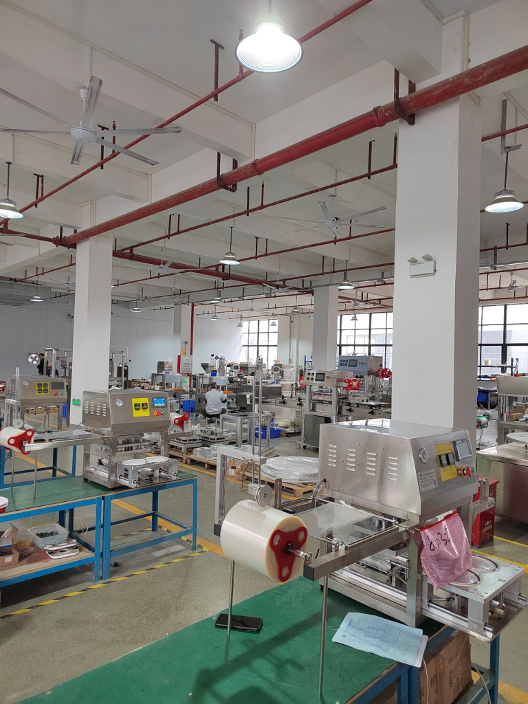 Станок для запайки банок LD802