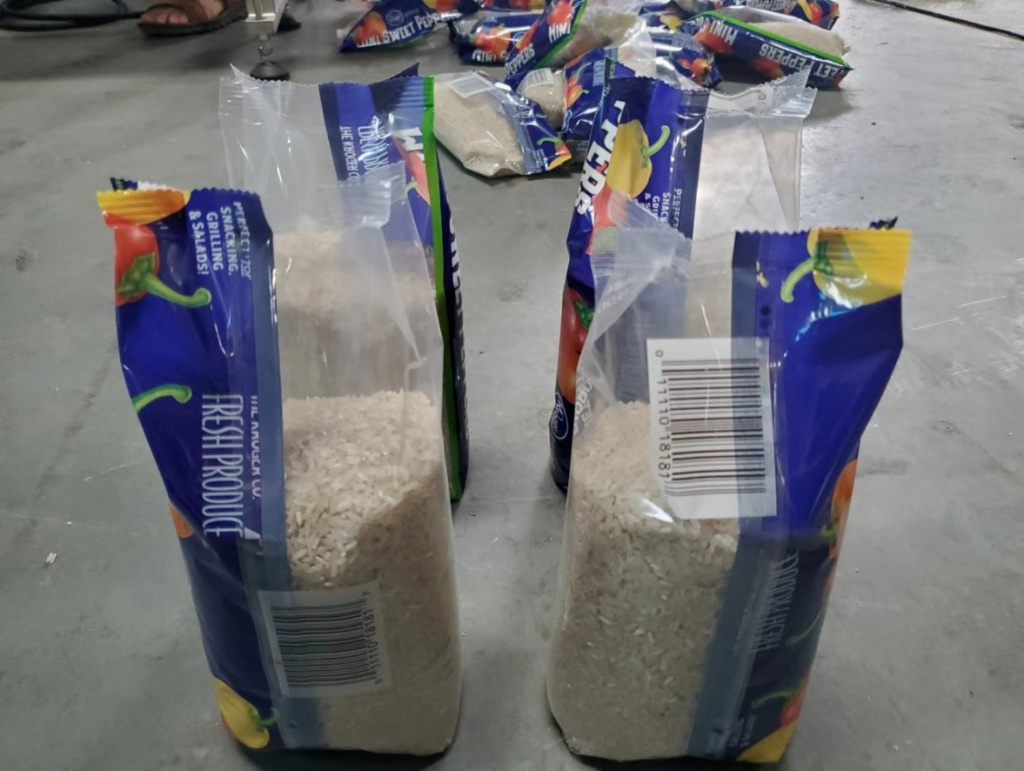 Вертикальный станок для фасовки крупы в гассет-пакеты DS-520BZ